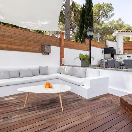 Hébergement de vacances Moderna Con Piscina Y Amplio Jardin