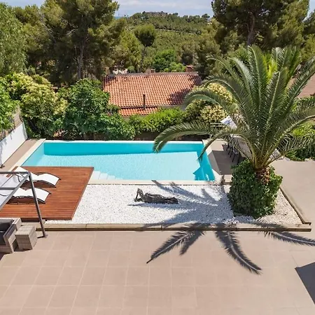 Moderna Con Piscina Y Amplio Jardin * Castelldefels