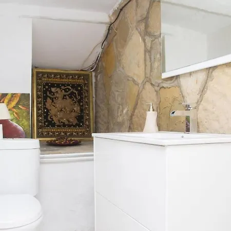 Holiday home Moderna Con Piscina Y Amplio Jardin Castelldefels