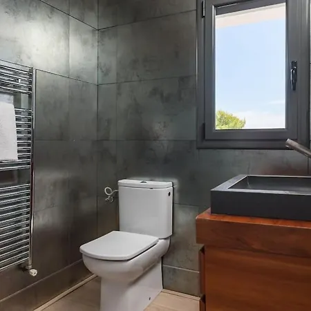 Holiday home Moderna Con Piscina Y Amplio Jardin *